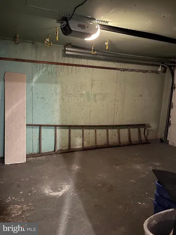 $2,600 | 4417 Crossland Road, Philadelphia, PA 19154