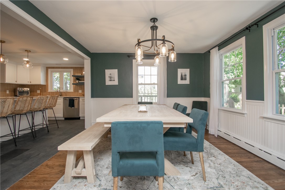 17 Rosedale Court Middletown, RI 02842 - Photo 11 of 40 Dining Room