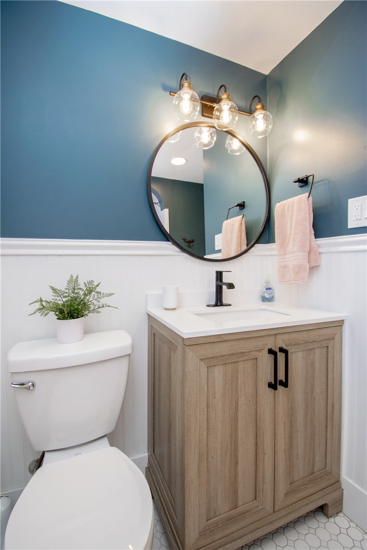 17 Rosedale Court Middletown, RI 02842 - Photo 16 of 40 First Floor Bathroom with tub and laundry