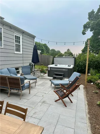 $3,950 | 17 Rosedale Court, Middletown, RI 02842