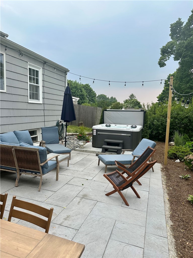 17 Rosedale Court Middletown, RI 02842 - Photo 32 of 40