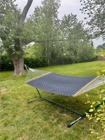 $3,950 | 17 Rosedale Court, Middletown, RI 02842