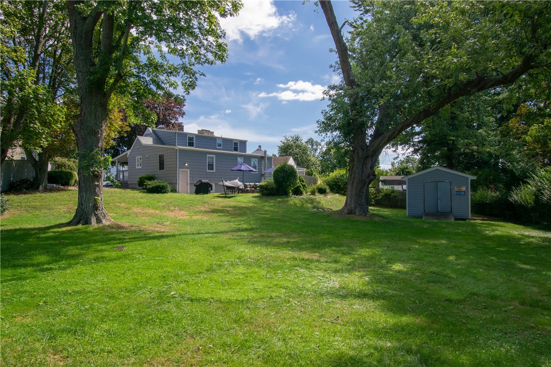 17 Rosedale Court Middletown, RI 02842 - Photo 37 of 40