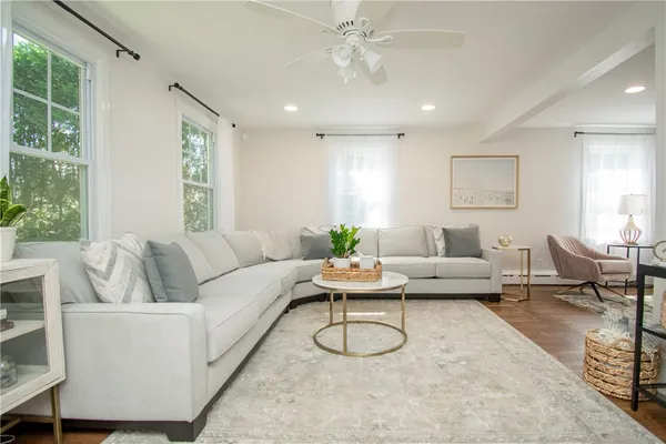 $3,950 | 17 Rosedale Court, Middletown, RI 02842