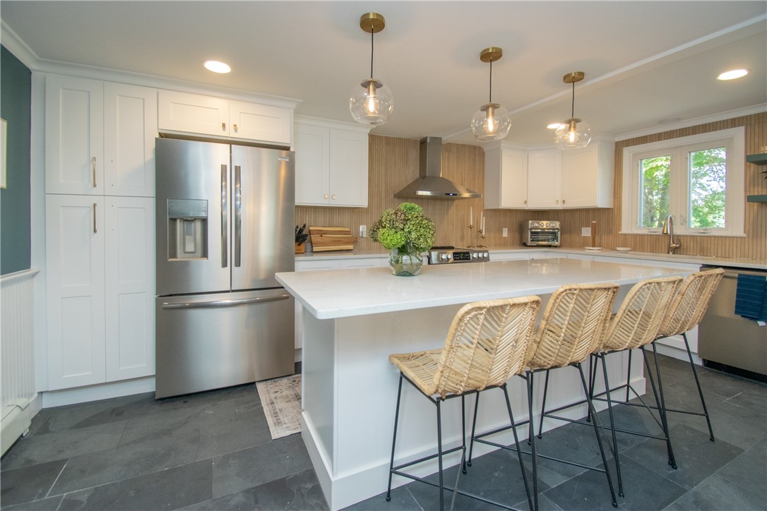 17 Rosedale Court Middletown, RI 02842 - Photo 7 of 40 Kitchen