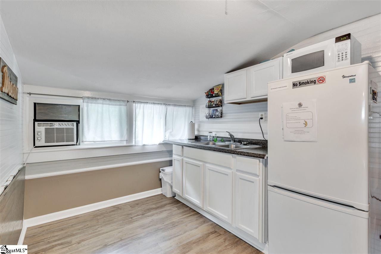 11 South Franklin Road Greenville, SC 29609 - Photo 19 of 24 Gallery Image 19