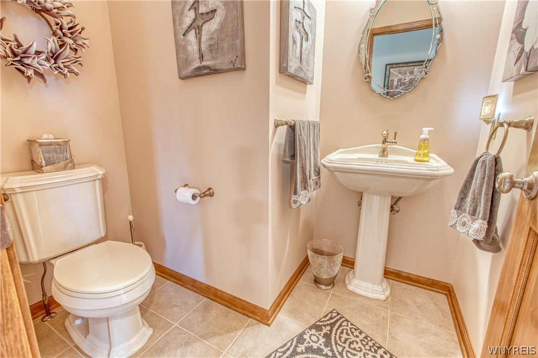 4535 Lower River Road Lewiston, NY 14092 - Photo 17 of 32 Half bath