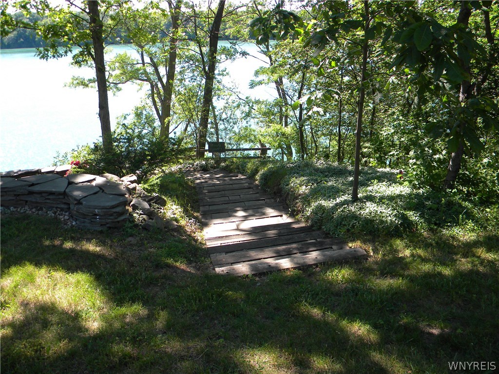 4535 Lower River Road Lewiston, NY 14092 - Photo 4 of 32