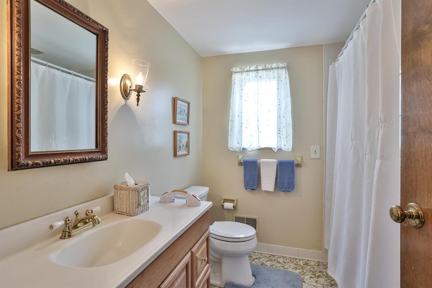 6565 Gaines Road Cincinnati, OH 45247 - Photo 23 of 41