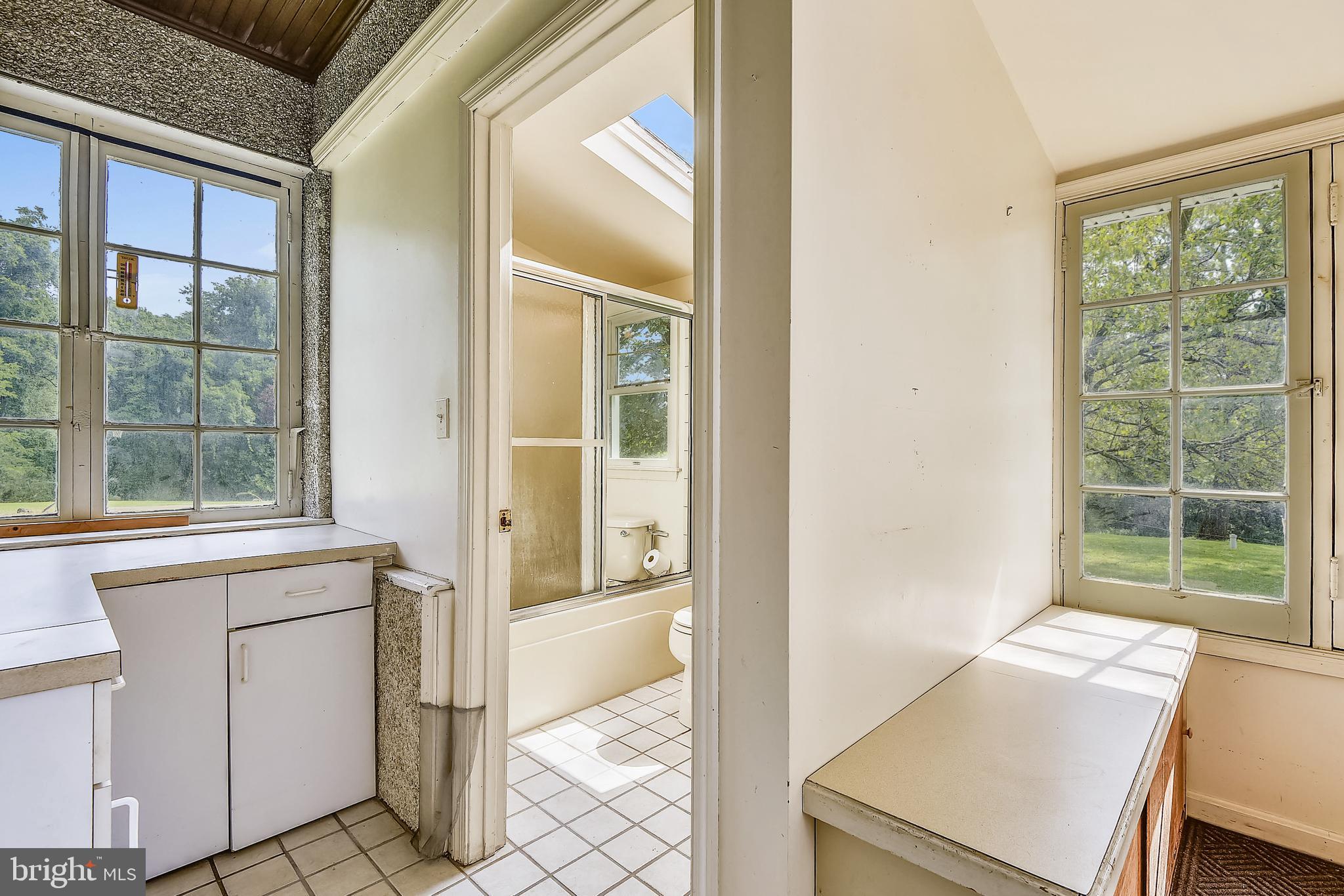 502 Ferry Point Road Annapolis, MD 21403 - Photo 23 of 28 Mud Room