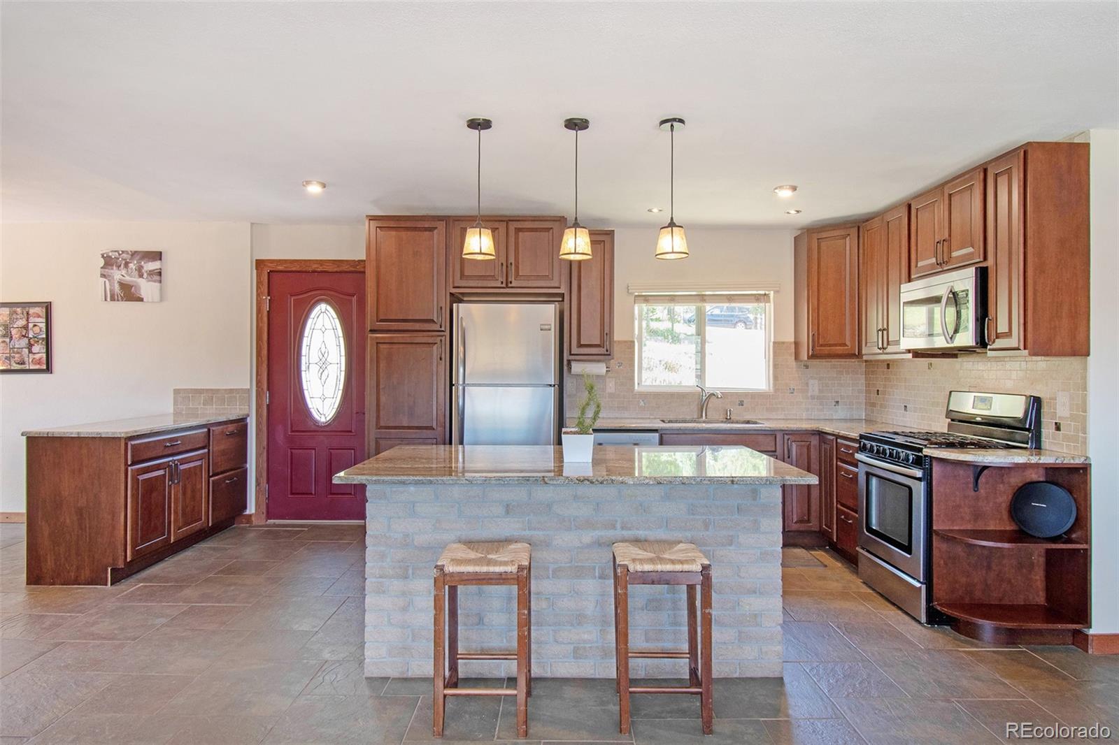 31480 Hilltop Road Golden, CO 80403 - Photo 12 of 25 Gallery Image 12
