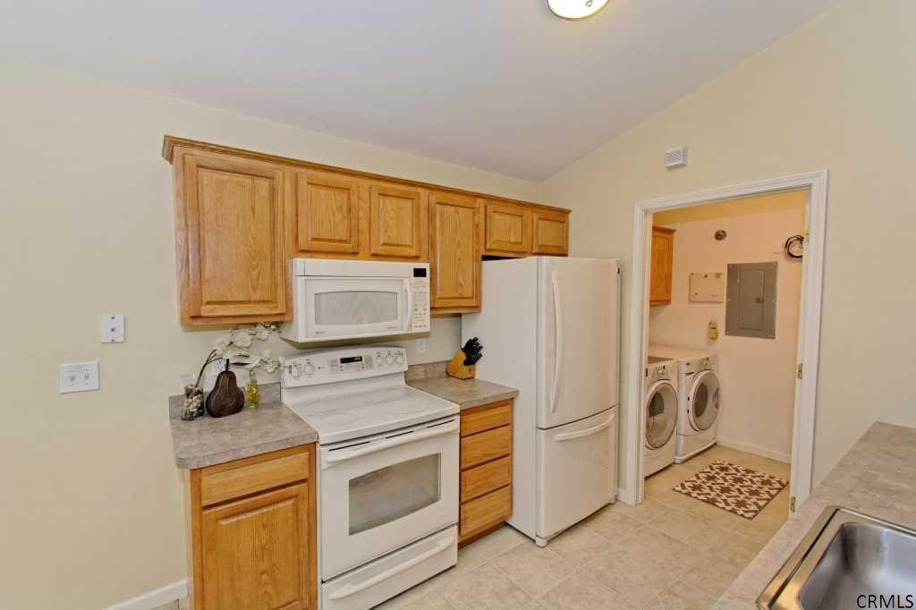 307 Cedar Rensselaer, NY 12144 - Photo 7 of 24 Photo 7