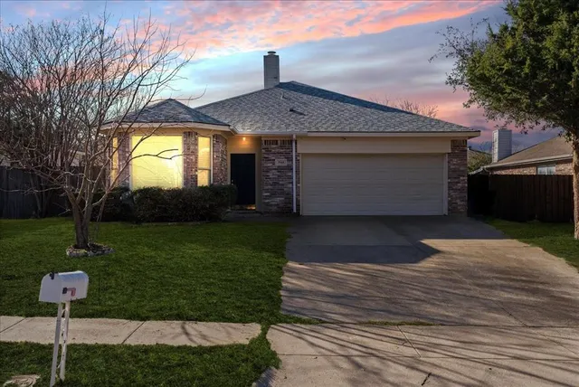 $290,000 | 3948 Overlake Drive, Denton, TX 76210