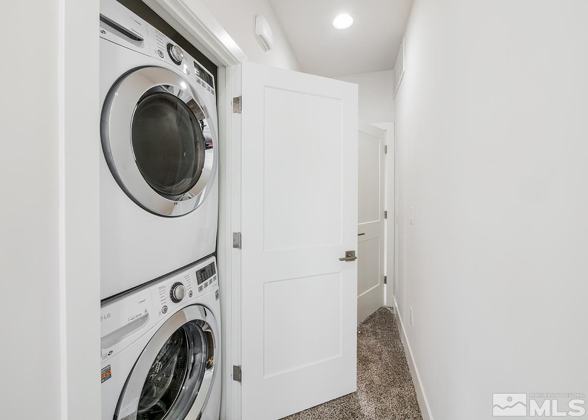 500 Sinclair Street Reno, NV 89501 - Photo 7 of 24 a view of livingroom with washer and dryer