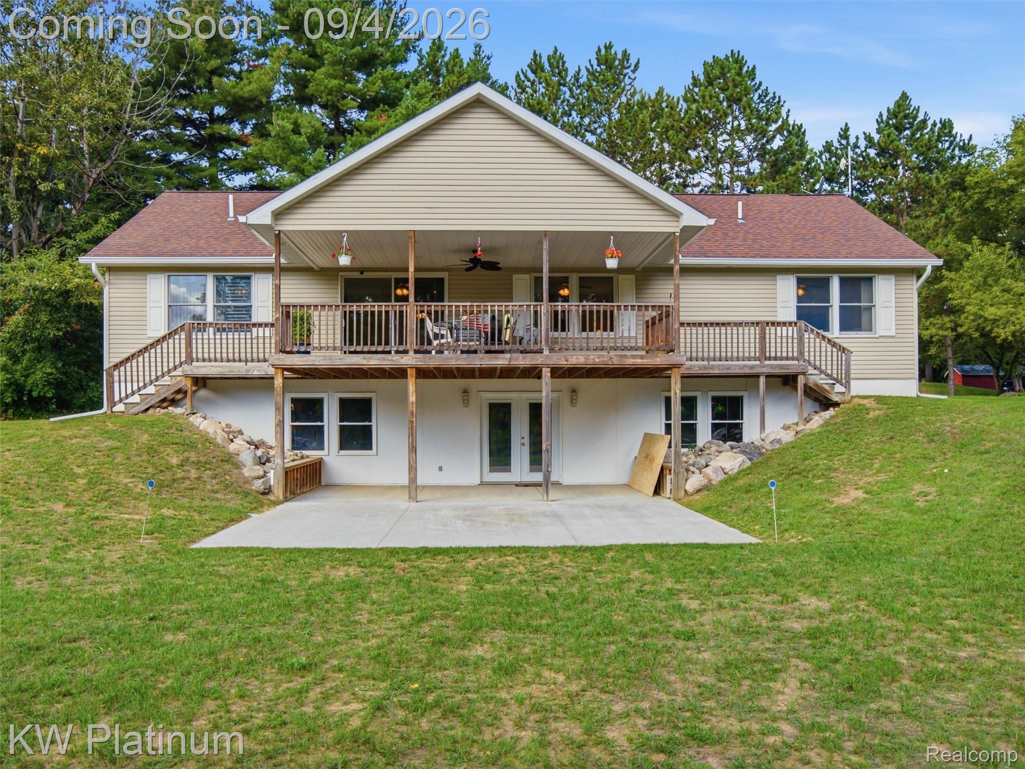 3775 South Sandusky Road Peck, MI 48466 - Photo 2 of 64 06-DSC04161.jpg
