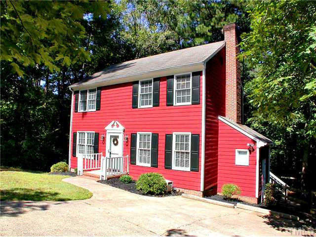 23 Thorne Ridge Drive Durham, NC 27713 - Photo 1 of 25 Charming cul-de-sac home, minutes from the Streets of Southpoint! Exterior Front