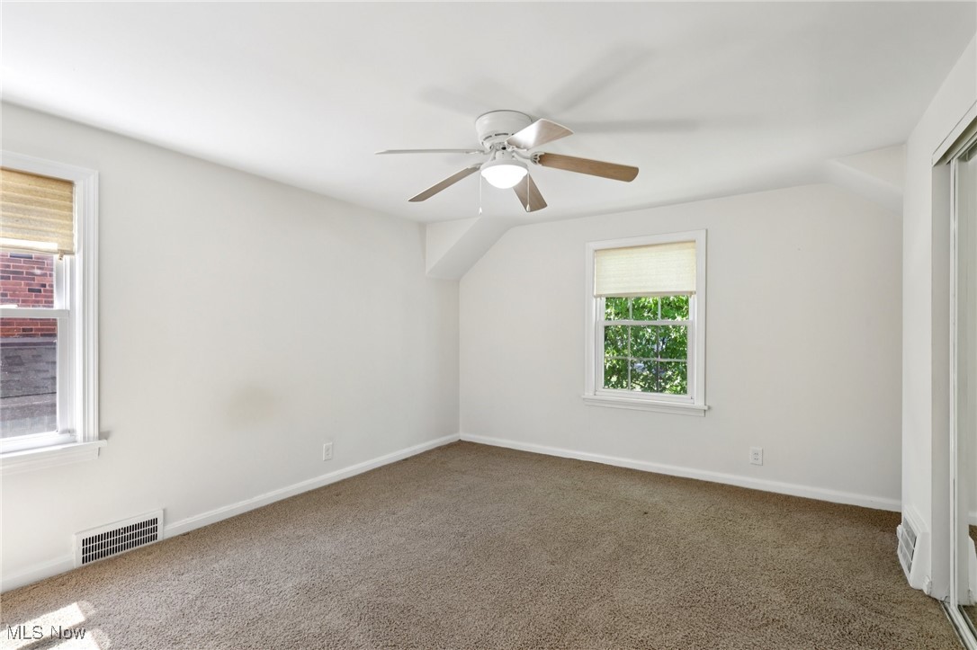 2187 Barrington Road Cleveland, OH 44118 - Photo 21 of 50