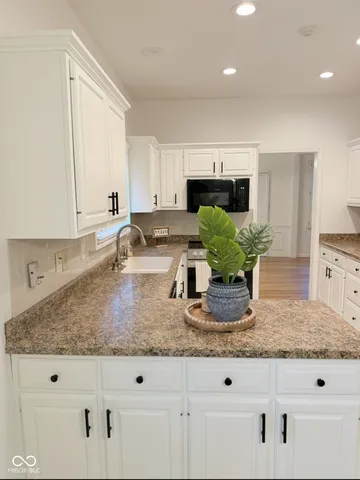 $314,999 | 9503 Huntington Lane, Indianapolis, IN 46260