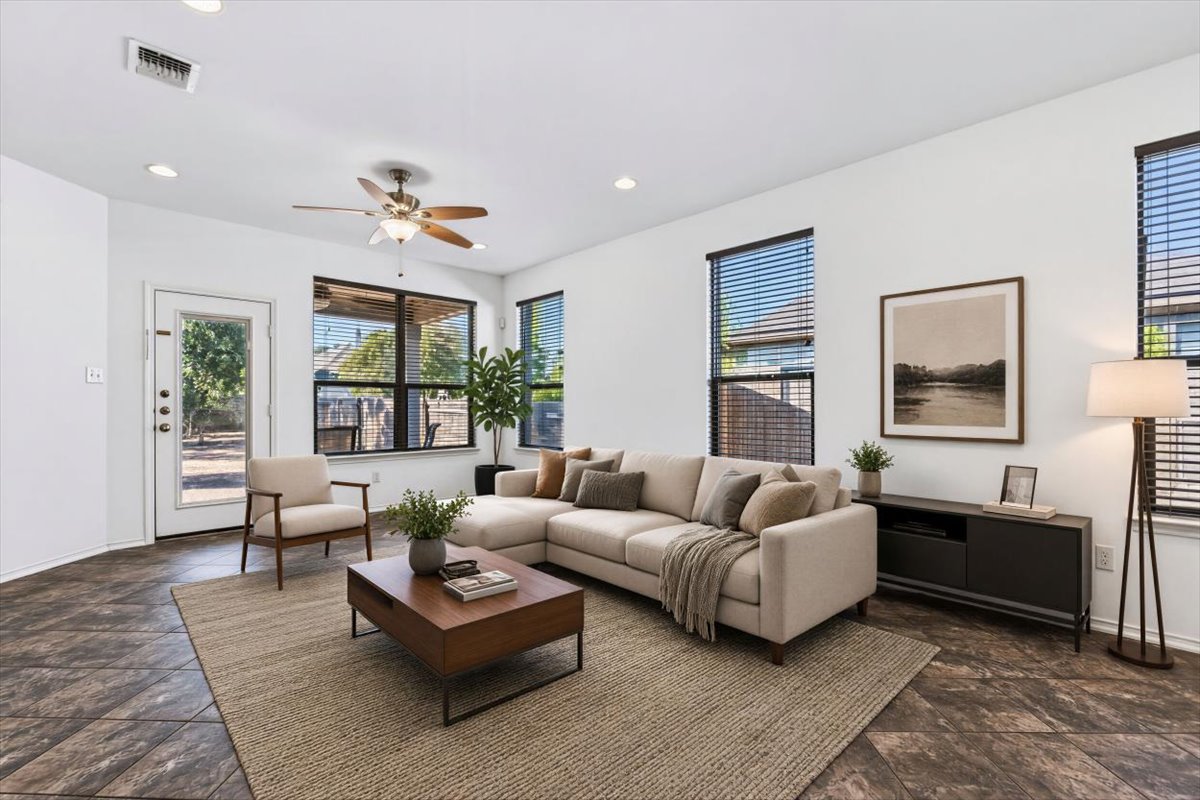 Low maintenance tiled, open concept living! Virtually staged