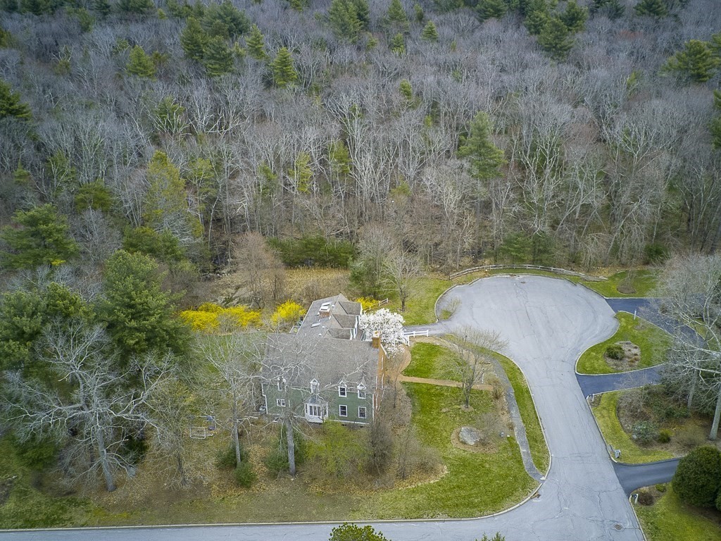 40 Country Road Holliston, MA 01746 - Photo 3 of 37 Gallery Image 3