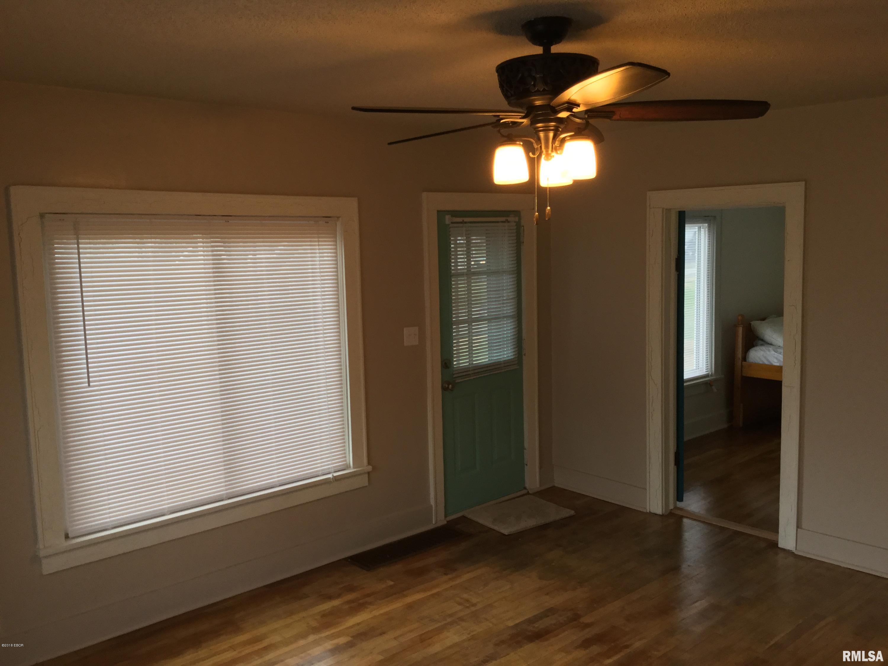 403 Morgan Street Anna, IL 62906 - Photo 5 of 23 Gallery Image 5