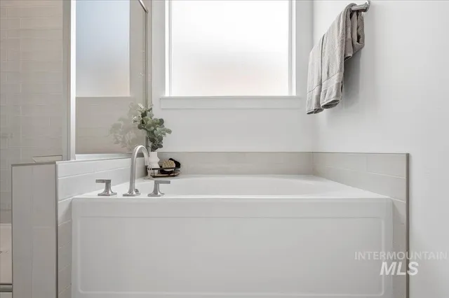 $659,000 | 1400 North Leatherwood Avenue, Star, ID 83669