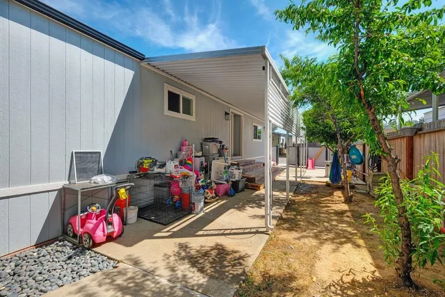 a view of outdoor space