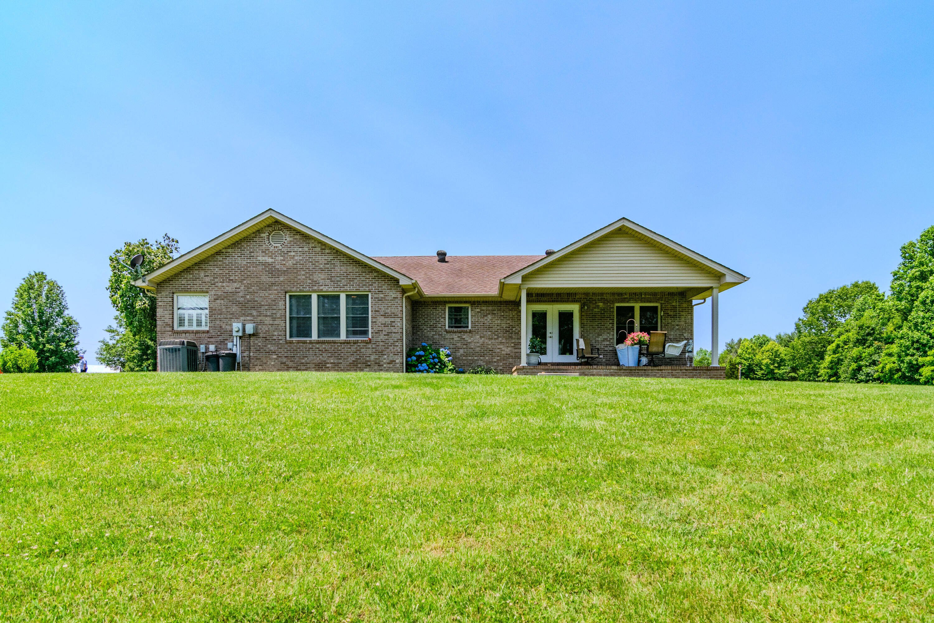 1288 Frontage Road Russell Springs, KY 42642 - Photo 37 of 72 1288Frontage-0130