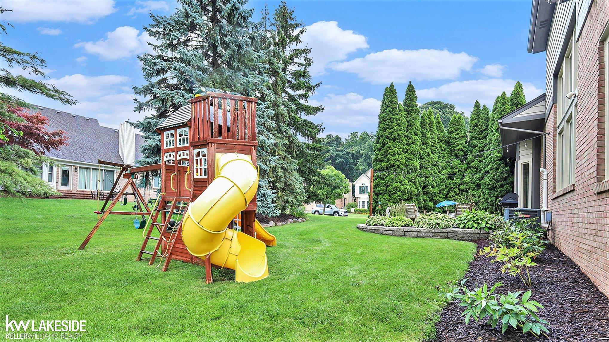2694 Forest View Court Rochester Hills, MI 48307 - Photo 37 of 47