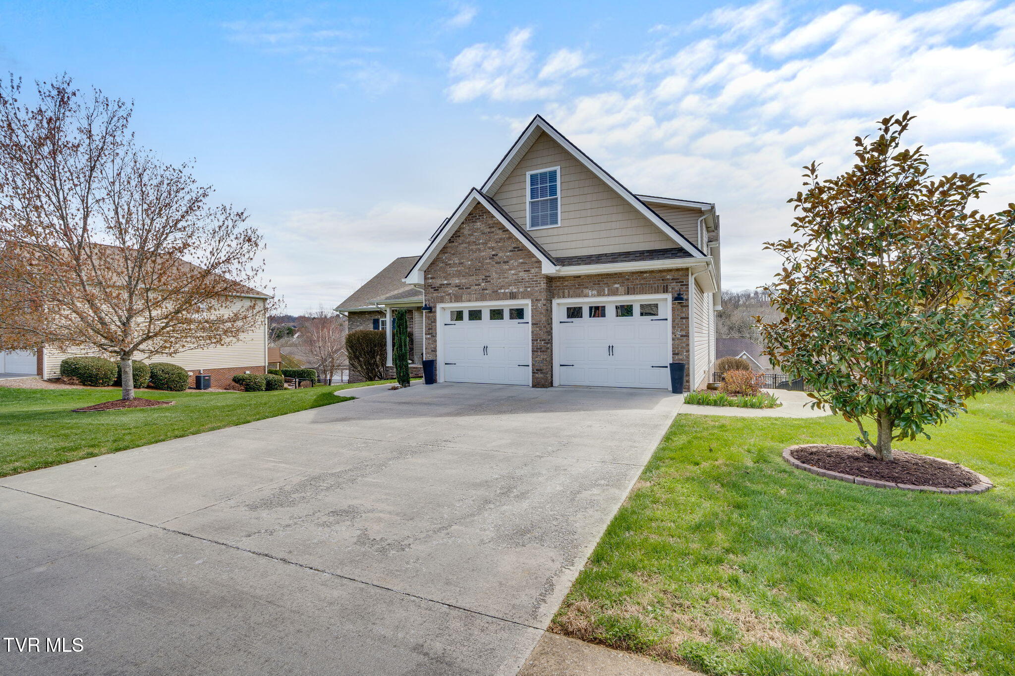 121 Springwinds Loop Johnson City, TN 37601 - Photo 4 of 72 003