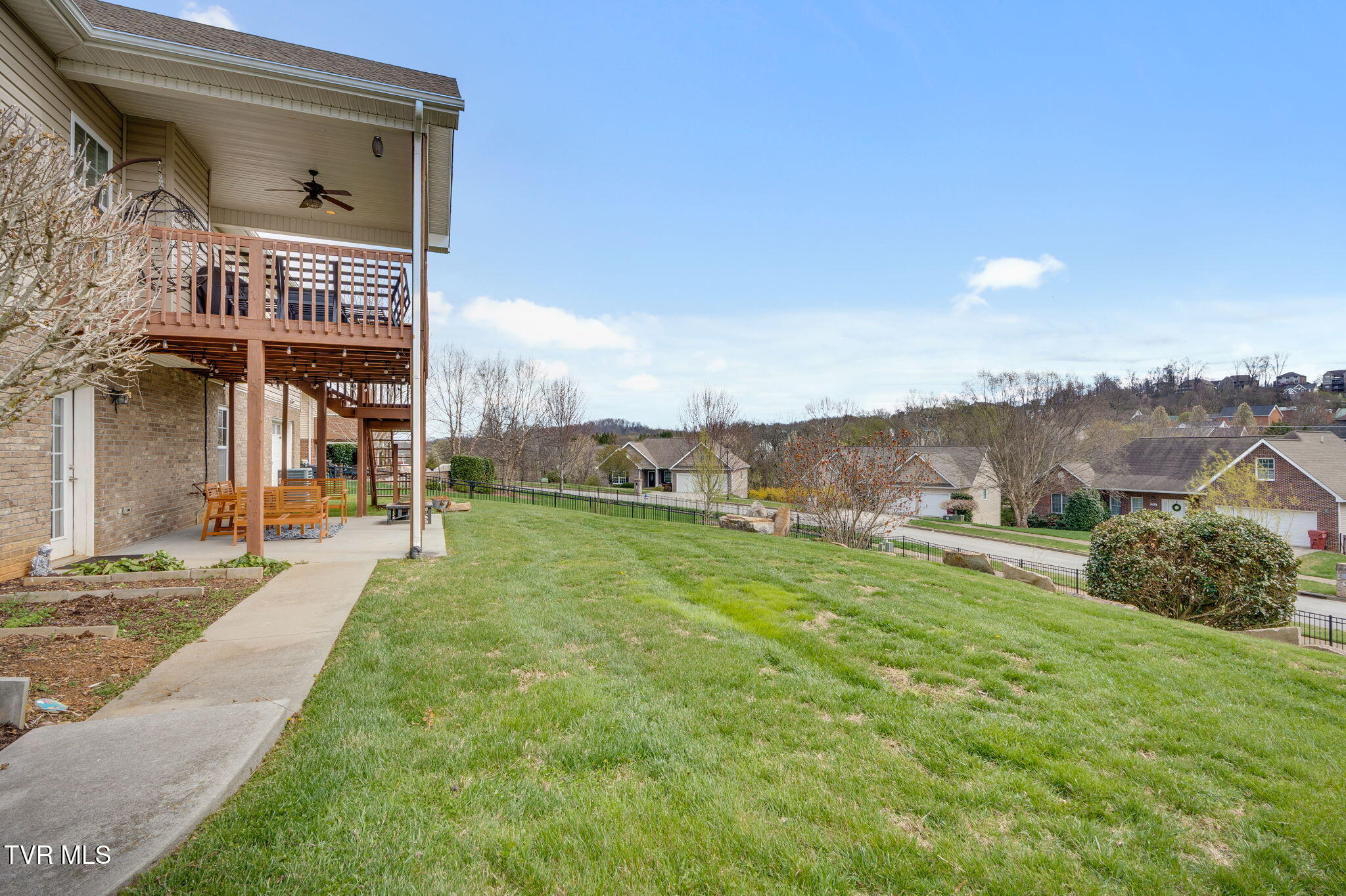 121 Springwinds Loop Johnson City, TN 37601 - Photo 59 of 72 058