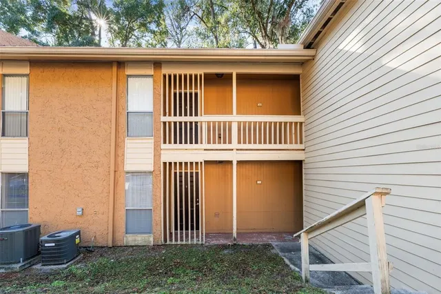 $139,900 | 1810 Northwest 23rd Boulevard, Unit 216, Gainesville, FL 32605