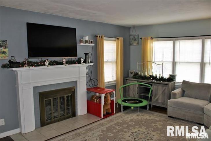 2619 South 8th Street Springfield, IL 62703 - Photo 3 of 18