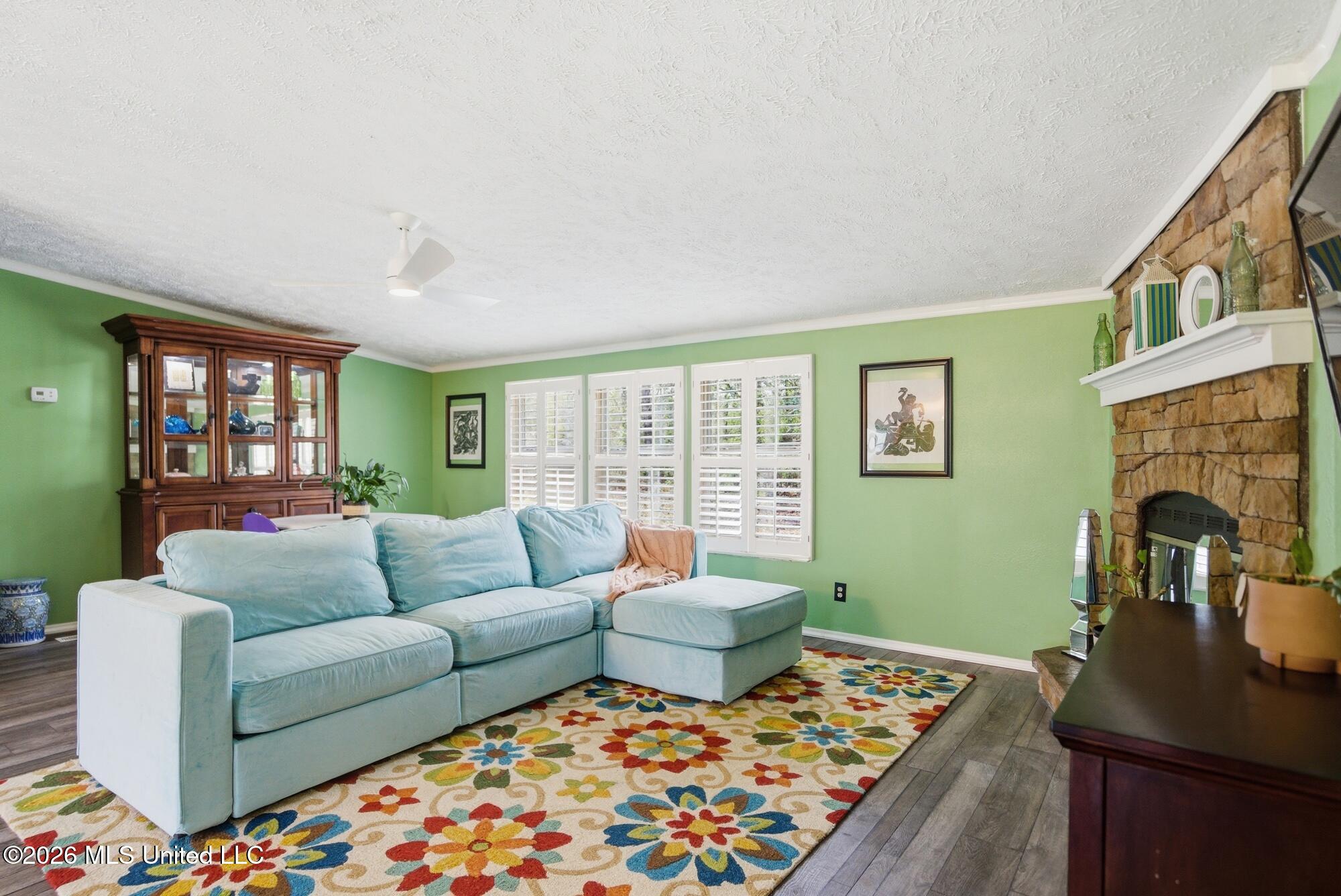 266 Shipman Firetower Road Lucedale, MS 39452 - Photo 4 of 44 Large Living Room