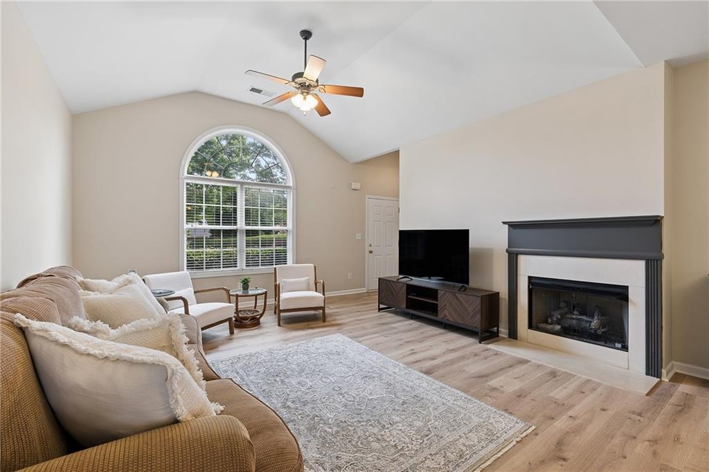 3392 Raes Creek Road Marietta, GA 30008 - Photo 9 of 36 Gallery Image 9