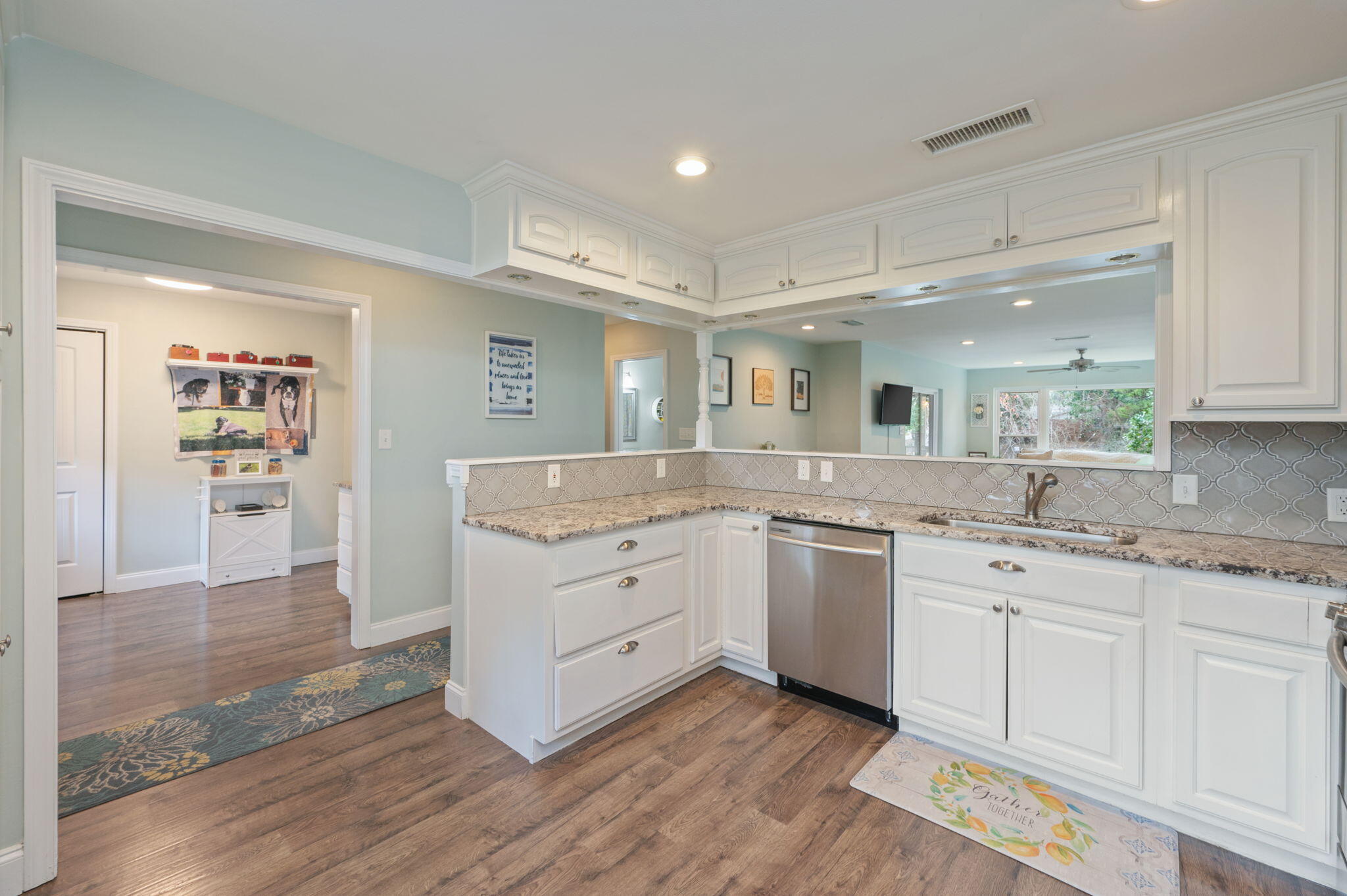 1674 19th Street Niceville, FL 32578 - Photo 8 of 48 Main Kitchen with Granite Counters