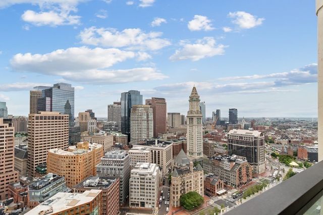 $1,280,000 | 65 East India Row, Unit 33G, Boston, MA 02110