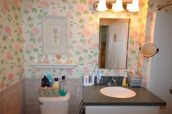 180 Chickering Road, Unit 212C North Andover, MA 01845 - Photo 12 of 22 Gallery Image 12