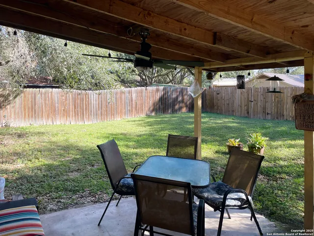 $230,000 | 1404 East Inez Street, Beeville, TX 78102
