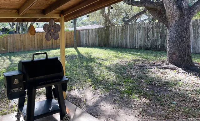 $230,000 | 1404 East Inez Street, Beeville, TX 78102