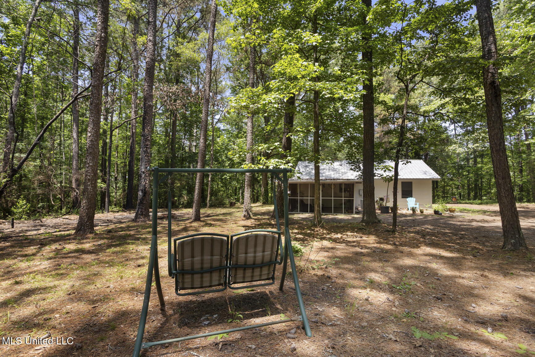 156 Country Estates Road Florence, MS 39073 - Photo 12 of 22 156 Country Estates Rd-24