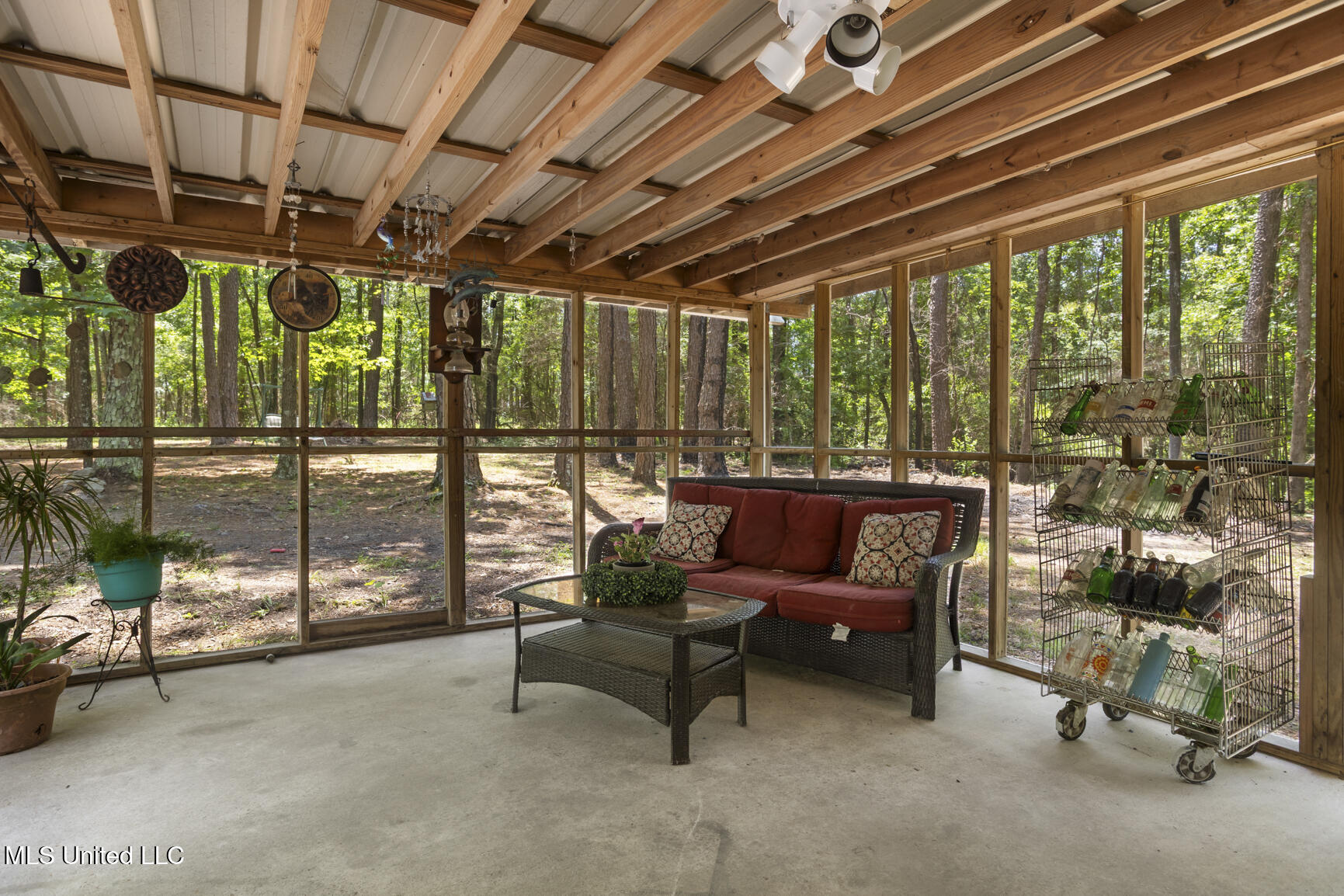 156 Country Estates Road Florence, MS 39073 - Photo 7 of 22 156 Country Estates Rd-17