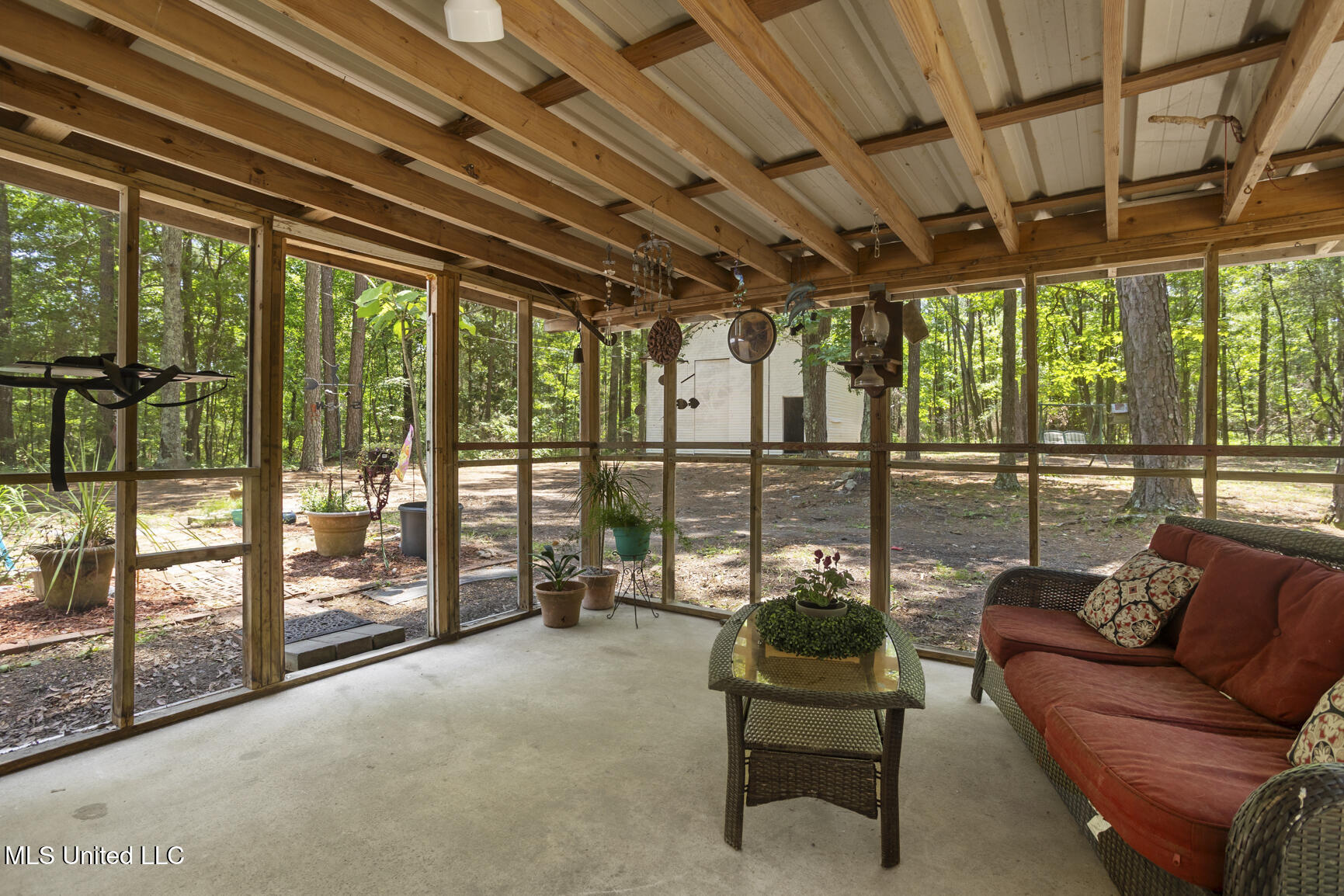 156 Country Estates Road Florence, MS 39073 - Photo 8 of 22 156 Country Estates Rd-18