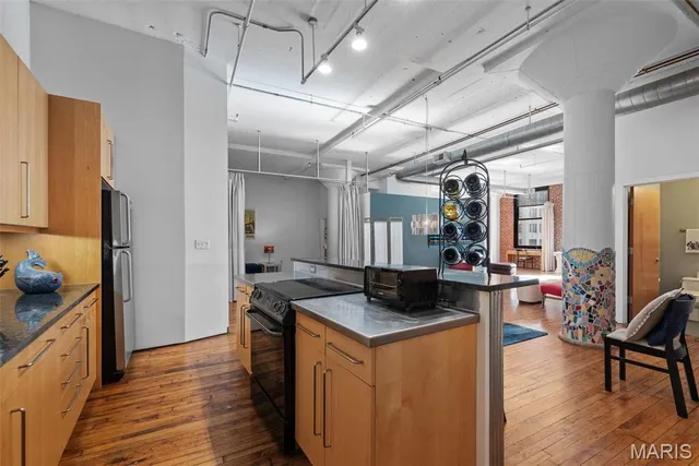 $179,000 | 1010 St Charles Street, Unit 904, St. Louis, MO 63101