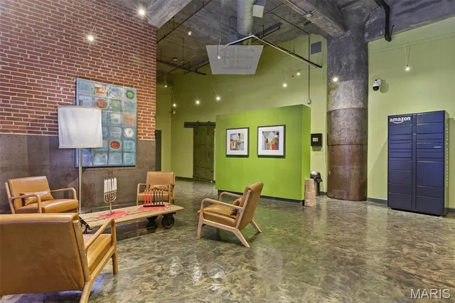 $179,000 | 1010 St Charles Street, Unit 904, St. Louis, MO 63101