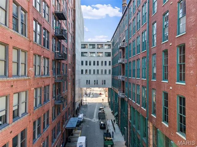 $179,000 | 1010 St Charles Street, Unit 904, St. Louis, MO 63101