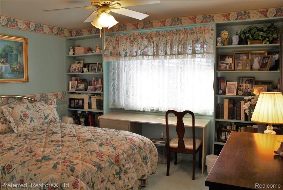 43302 Barchester Road Canton, MI 48187 - Photo 21 of 29 IMG_0874.JPG