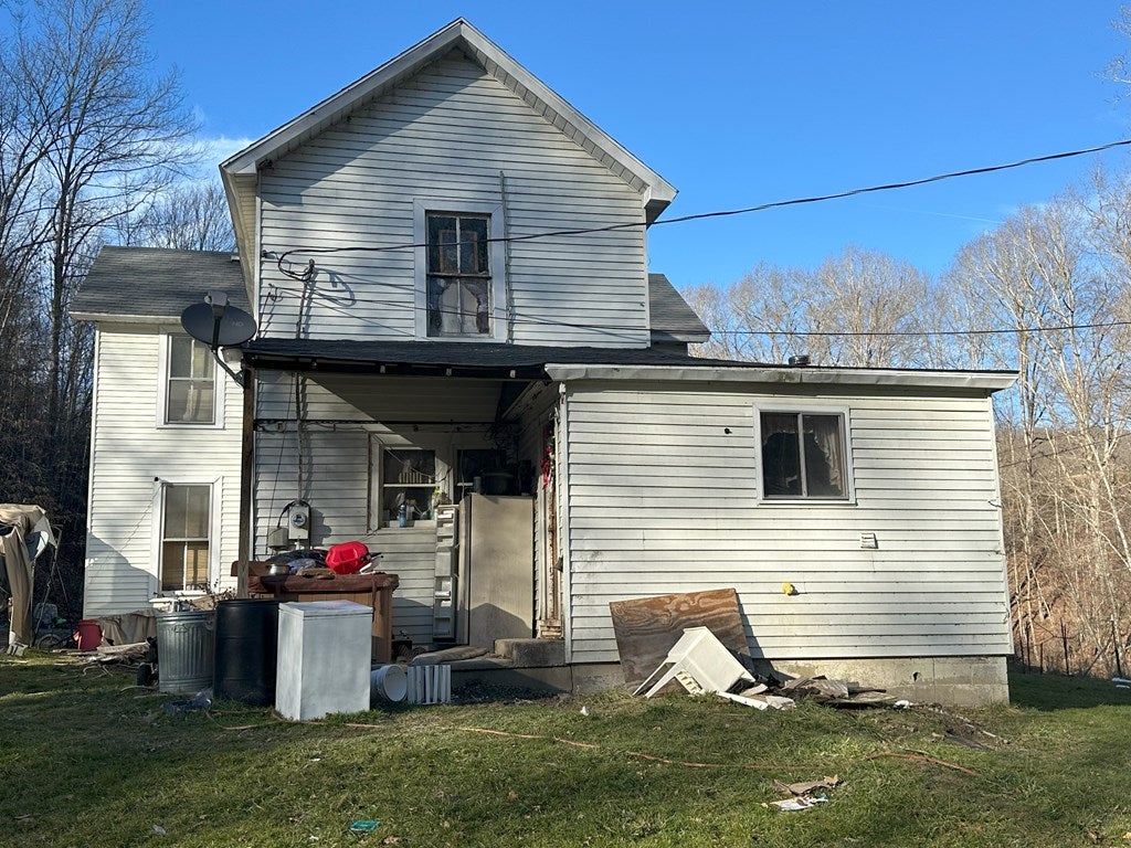 5491 Sandlick Road Bluefield, WV 24701 - Photo 7 of 50 Gallery Image 7