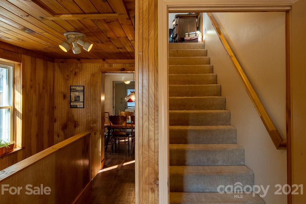 1321 Orchard Road Deep Gap, NC 28618 - Photo 26 of 40 a view of entryway