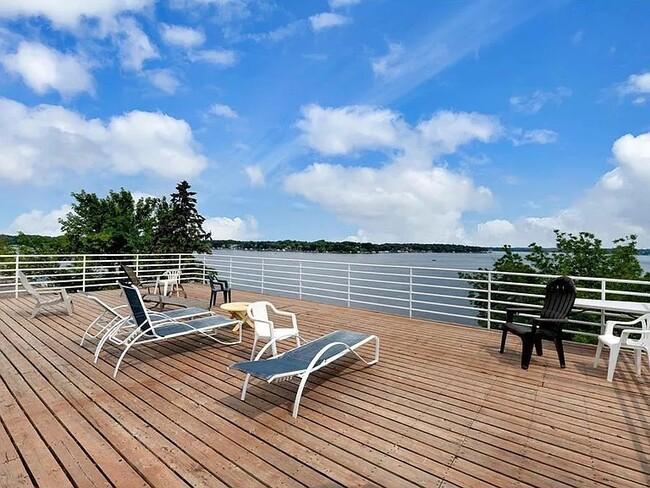 4371 Wilshire Boulevard, Unit B203 Mound, MN 55364 - Photo 13 of 22